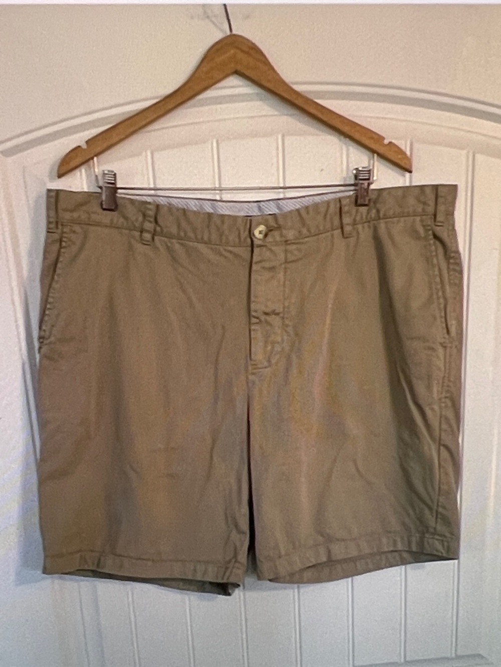 Southern Tide Skipjack khaki Shorts